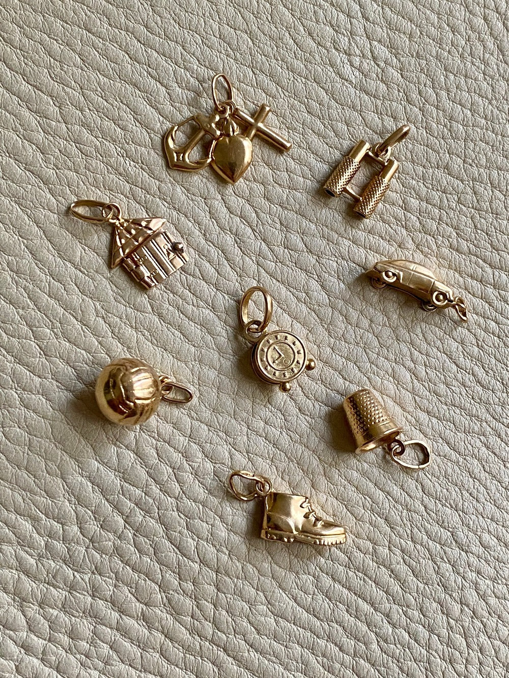 Vintage popular 18k gold charm