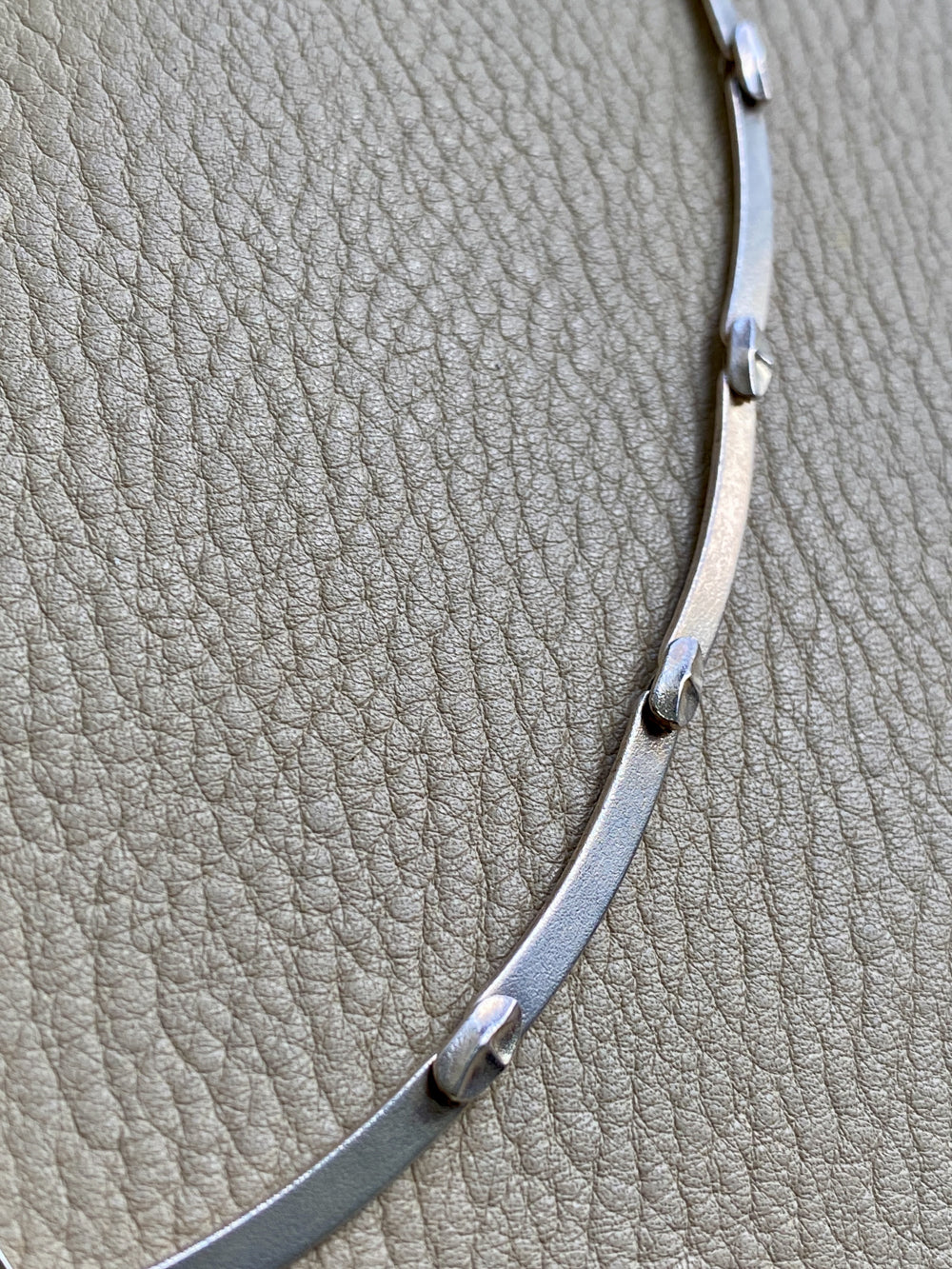 1985 ‘Labyrint’ necklace by Bjorn Weckstrom for Lapponia - Vintage Finnish long bar link choker necklace in sterling silver - 15 inch length