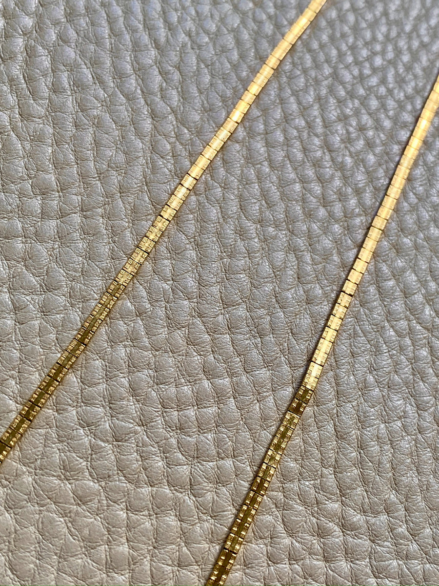 Vintage Omega Link Necklace in 18k Gold- Made in Trissino Italy, 1960s/1970s era - 16.5 inch length