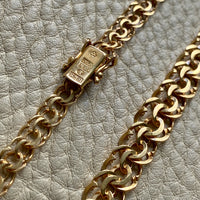 1977 Very Special Graduated Double Link Necklace in 18k gold - 17 inch length