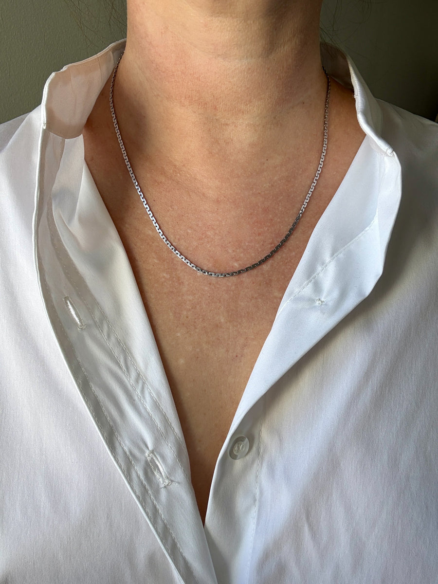 Exquisite! Vintage 18k White Gold Virola Chain Necklace - 19.3 inch length