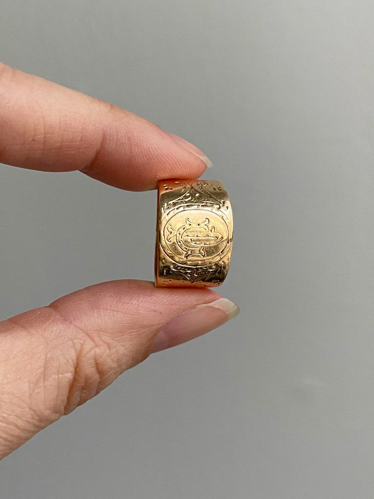 14K Gold “P” Initial Engraved Cigar Band Ring Circa 1900-1950 - Size 6.75