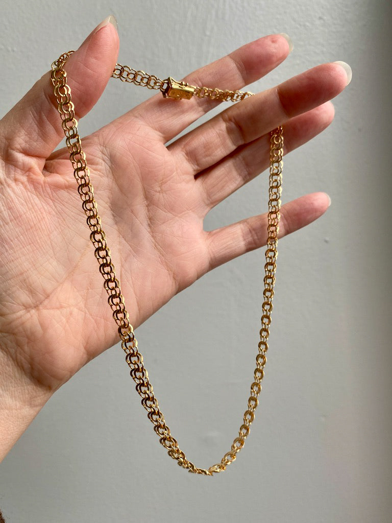 1977 Very Special Graduated Double Link Necklace in 18k gold - 17 inch length