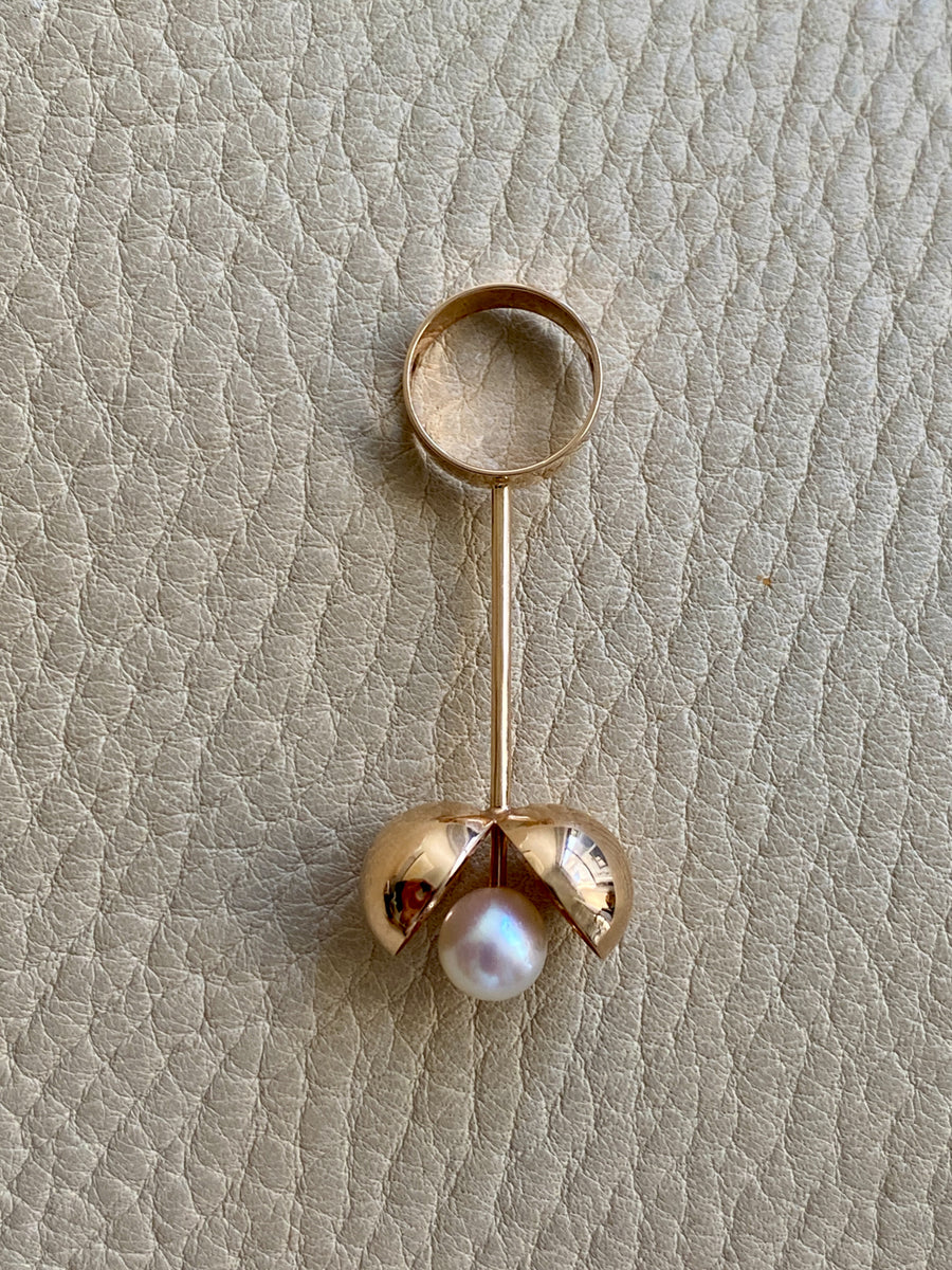 1968 Vintage 14k gold pearl pendant by Olli Auvinen for Westerback