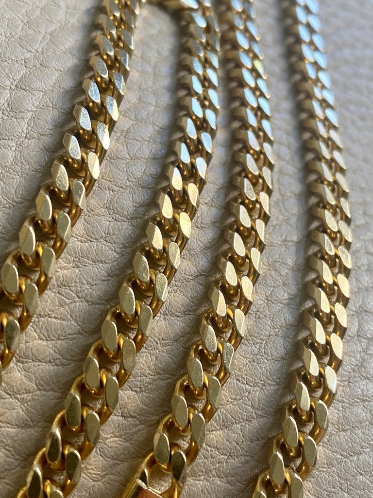 AMAZING! Heavy Italian Vintage Curb Link Necklace in Solid 18k Gold - 20 inch length