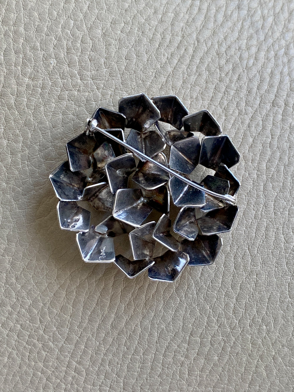 1970 Rey Urban Modernist / Brutalist Chrysanthemum Brooch in Sterling Silver