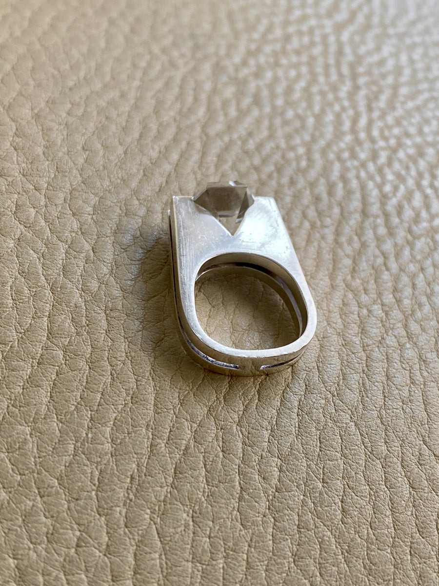 1971 Rey Urban Modernist Sterling Silver and Quartz Cocktail Ring - Size 5