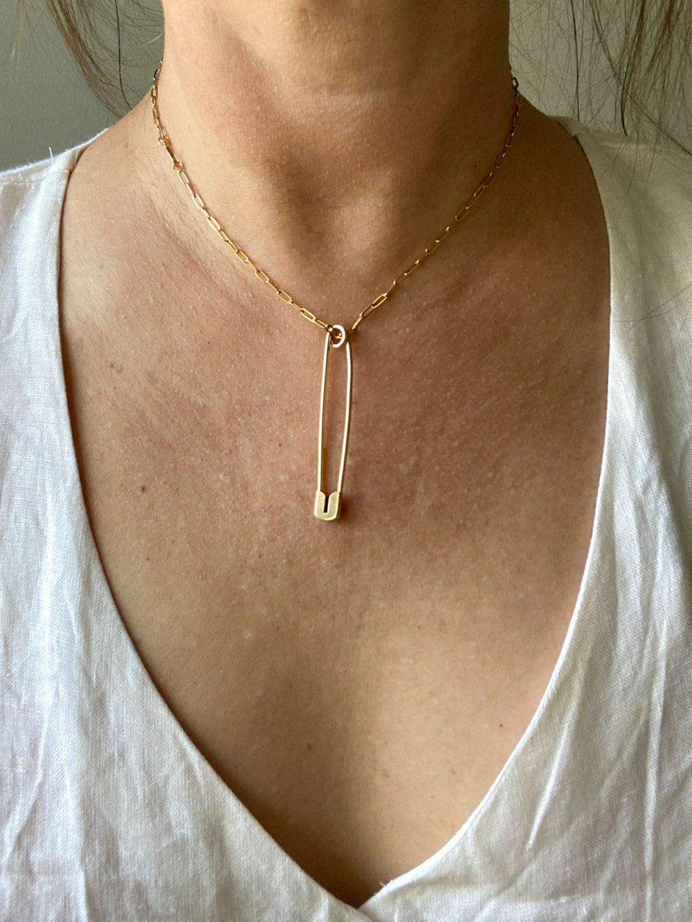 Vintage 14k gold safety pin brooch or chain extender