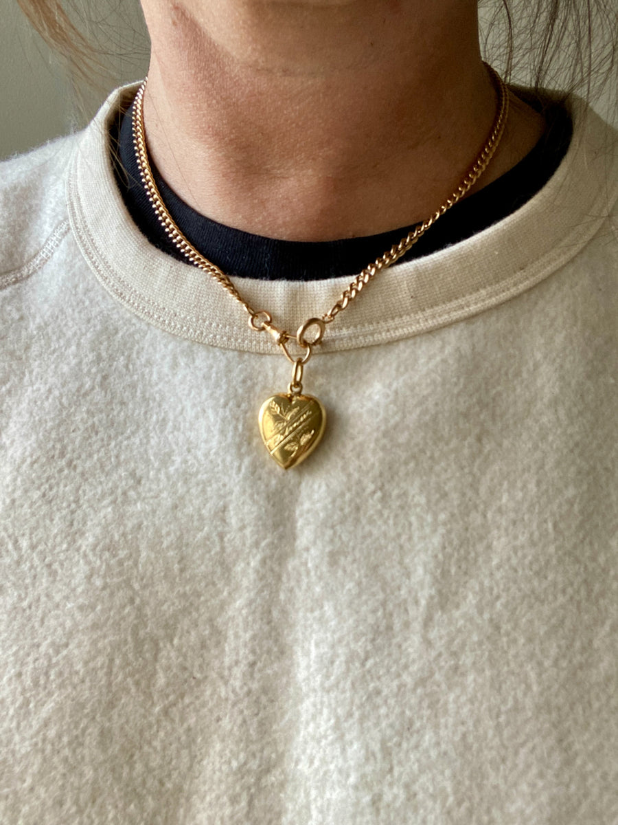 1902 Antique Puffy Heart Pendant in 18k Gold - Excellent!