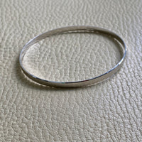 Vintage Italian 18k White Gold Solid Bangle with Scribed Line Pattern - UnoAErre - 8 inch