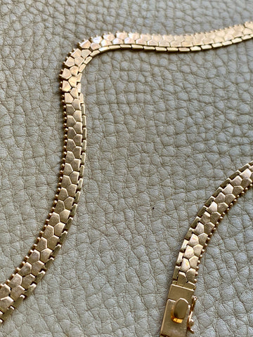 Breathtaking Vintage Honeycomb Link Necklace Made in Solid 18k Gold - 17 inch length