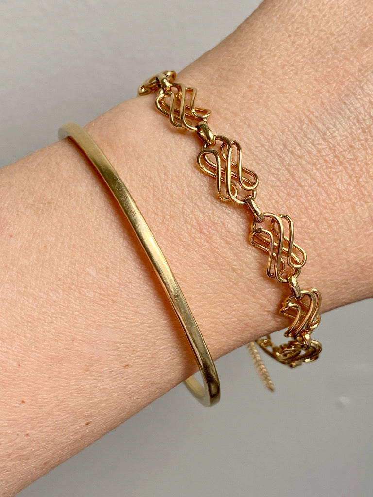 1946 Handmade Cursive Link Bracelet in 18k Gold - Stockholm, Sweden - 7.5 inch length