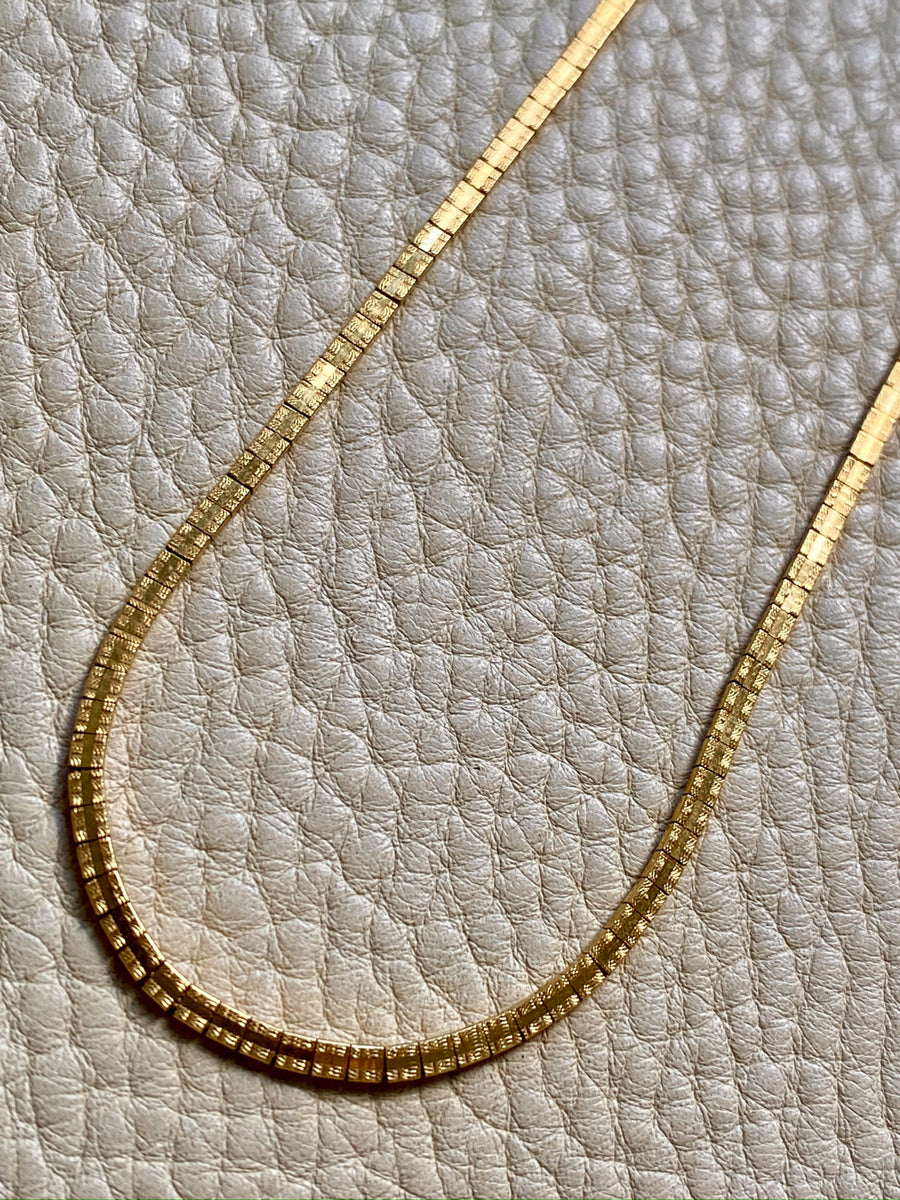 Vintage Omega Link Necklace in 18k Gold- Made in Trissino Italy, 1960s/1970s era - 16.5 inch length