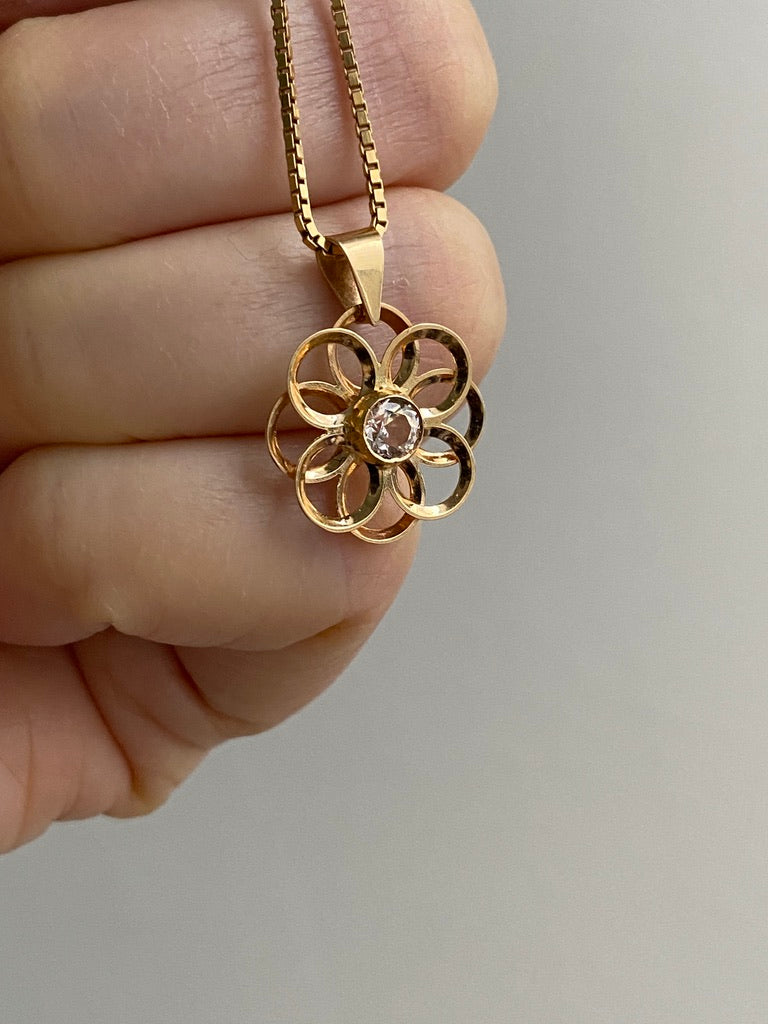 Modernist flower pendant in 18k gold with quartz - Vintage Swedish