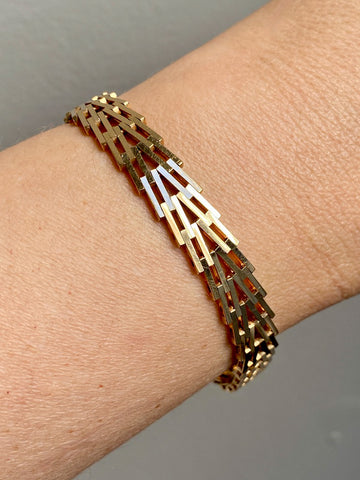 Vintage Danish High Polish V-link Bracelet in 14k Gold - 7.5 inch length