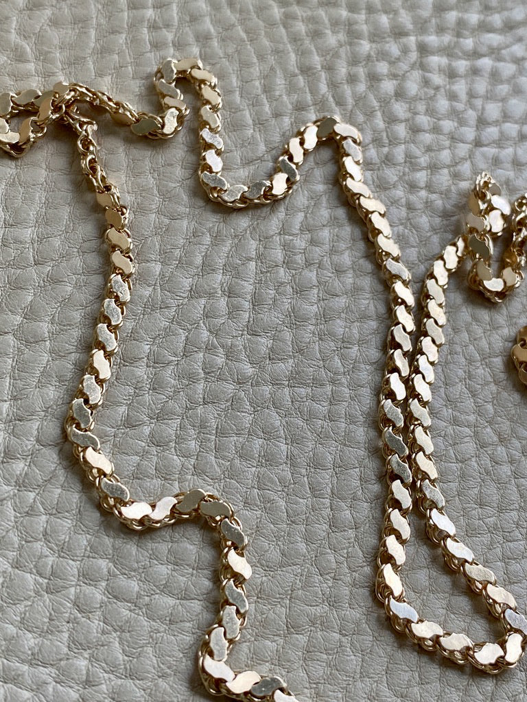 Mirrored double link chain necklace in 14k gold - Excellent 32” long length!