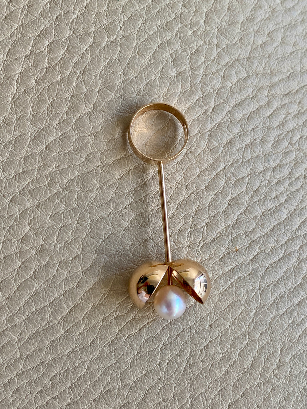 1968 Vintage 14k gold pearl pendant by Olli Auvinen for Westerback