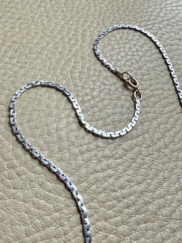 Exquisite! Vintage 18k White Gold Virola Chain Necklace - 19.3 inch length