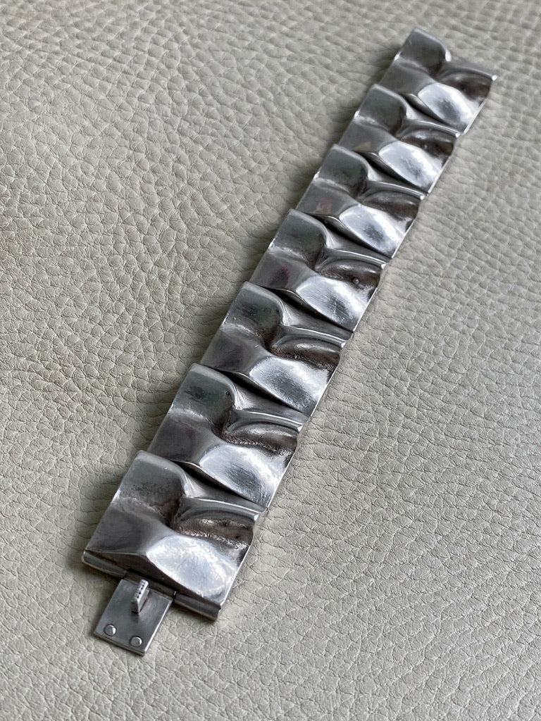 Brutalist Wide Organic Link Bracelet in Sterling Silver by Matti Hyvärinen for Sirokoru Oy - 7 inch length