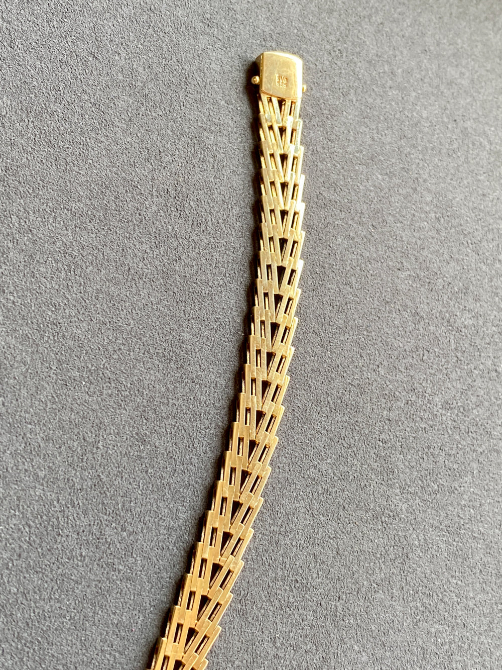 Vintage Danish V-link Bracelet in 14k Gold by SV Glymerrs - 7.5 inch length