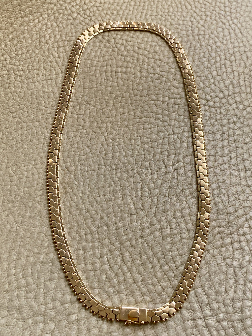 Breathtaking Vintage Honeycomb Link Necklace Made in Solid 18k Gold - 17 inch length