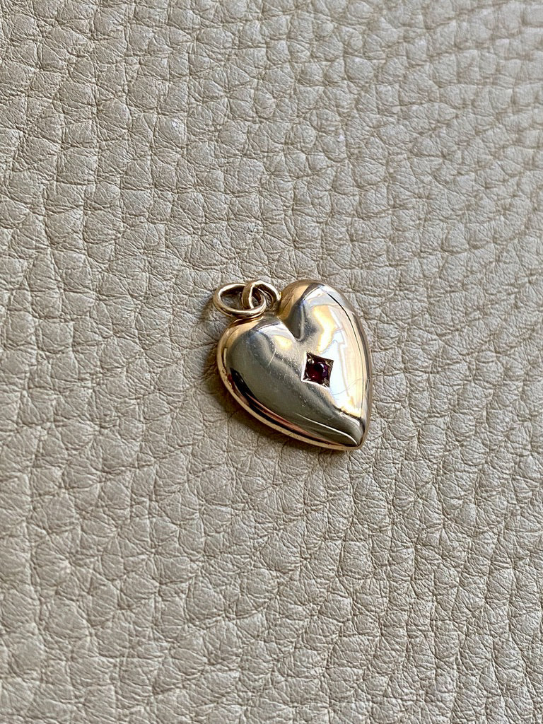 14k gold vintage charm or pendant - Heart with Faceted Ruby