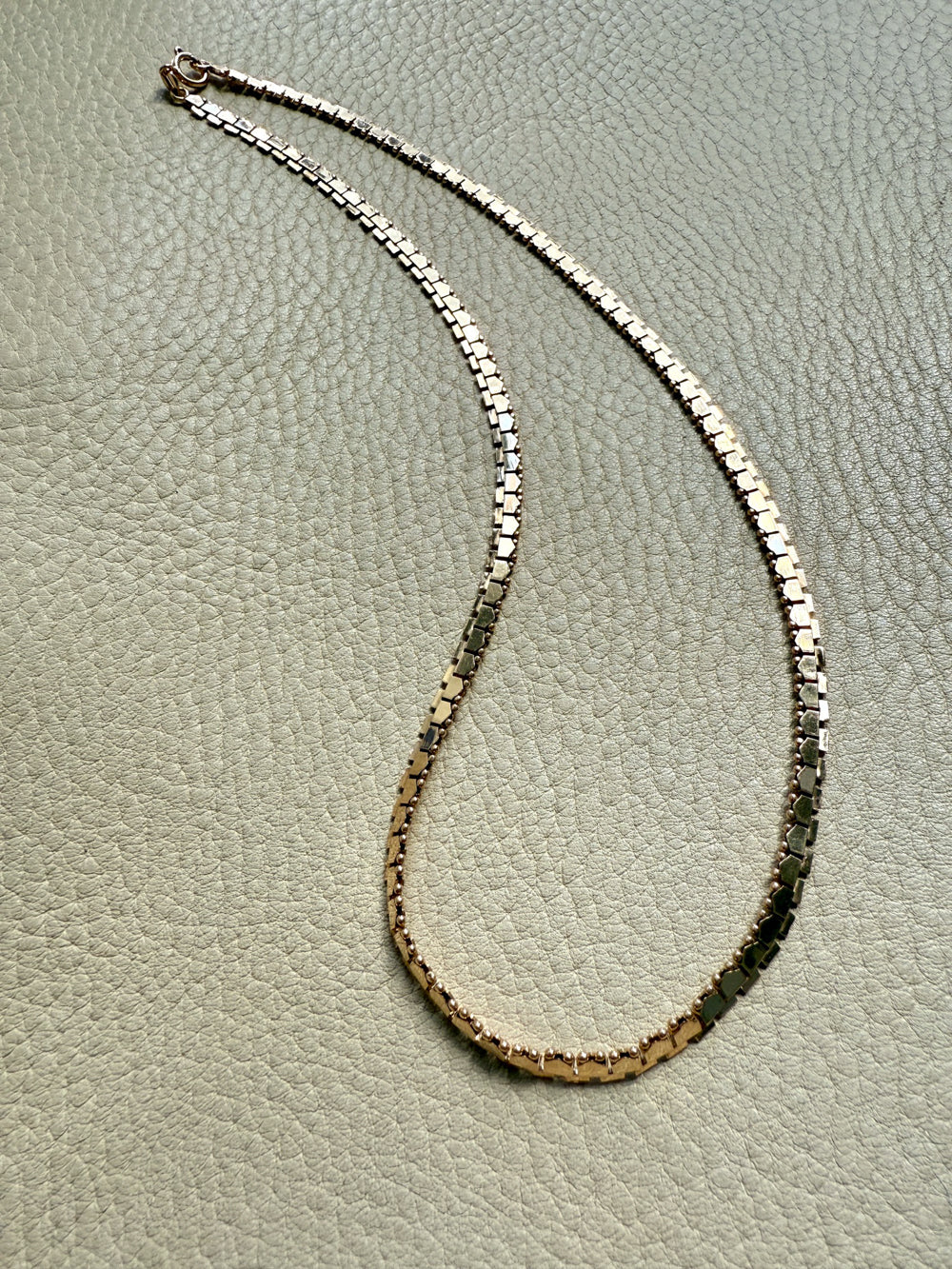 Midcentury era Italian Mirrored Shimmer Link Necklace in 18k Gold - 17.75 inch length