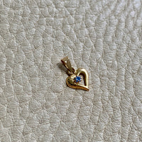 18k gold heart with blue stone pendant or charm