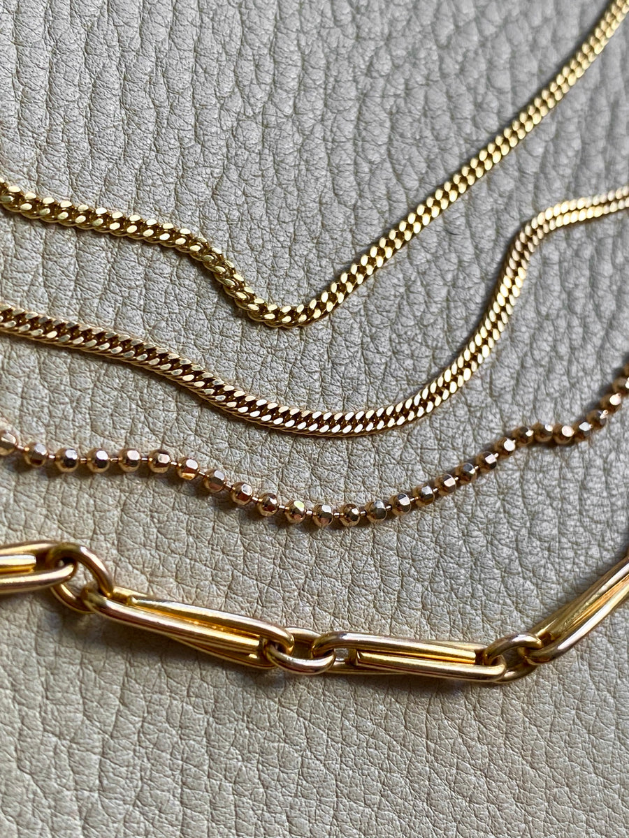 VERY FINE! Late 1970s era Balestra 18k gold special tight curb chain necklace - 20 inch length