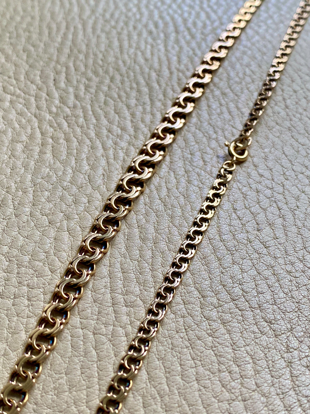 1958 Stockholm Sweden, Double Link Chain Graduated Width Necklace in 18k Gold - 17 inch length