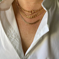 1977 Very Special Graduated Double Link Necklace in 18k gold - 17 inch length