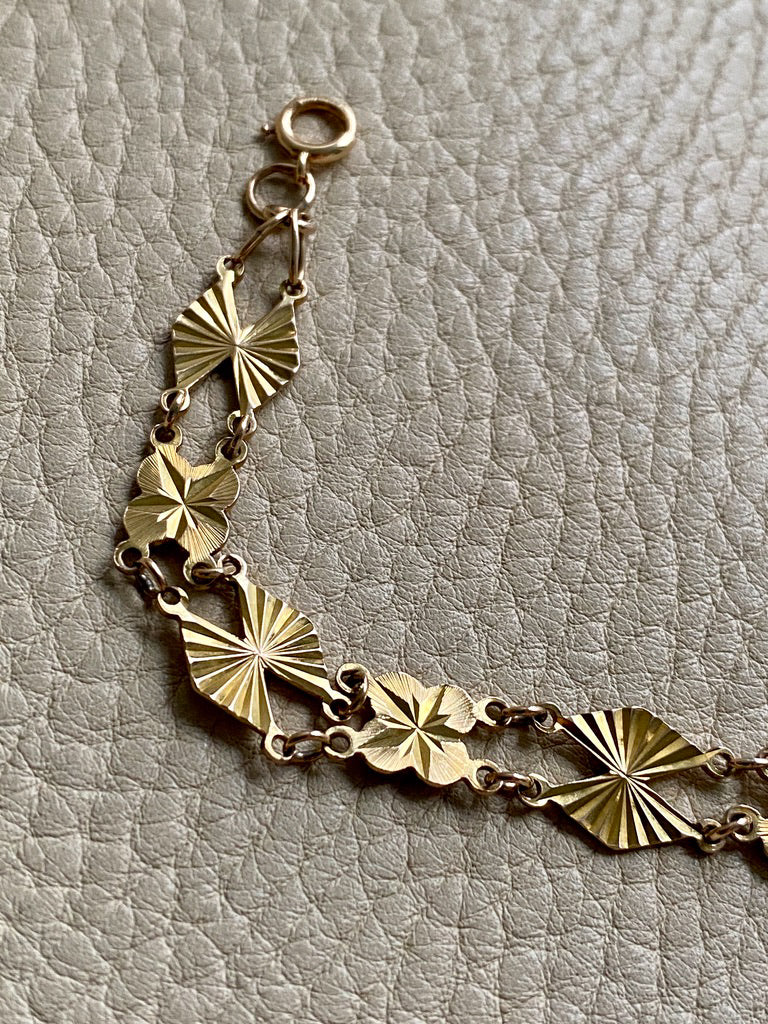 Midcentury Engine Turned 10k Gold Flowers and Fans Link Bracelet - 7.5 inch length