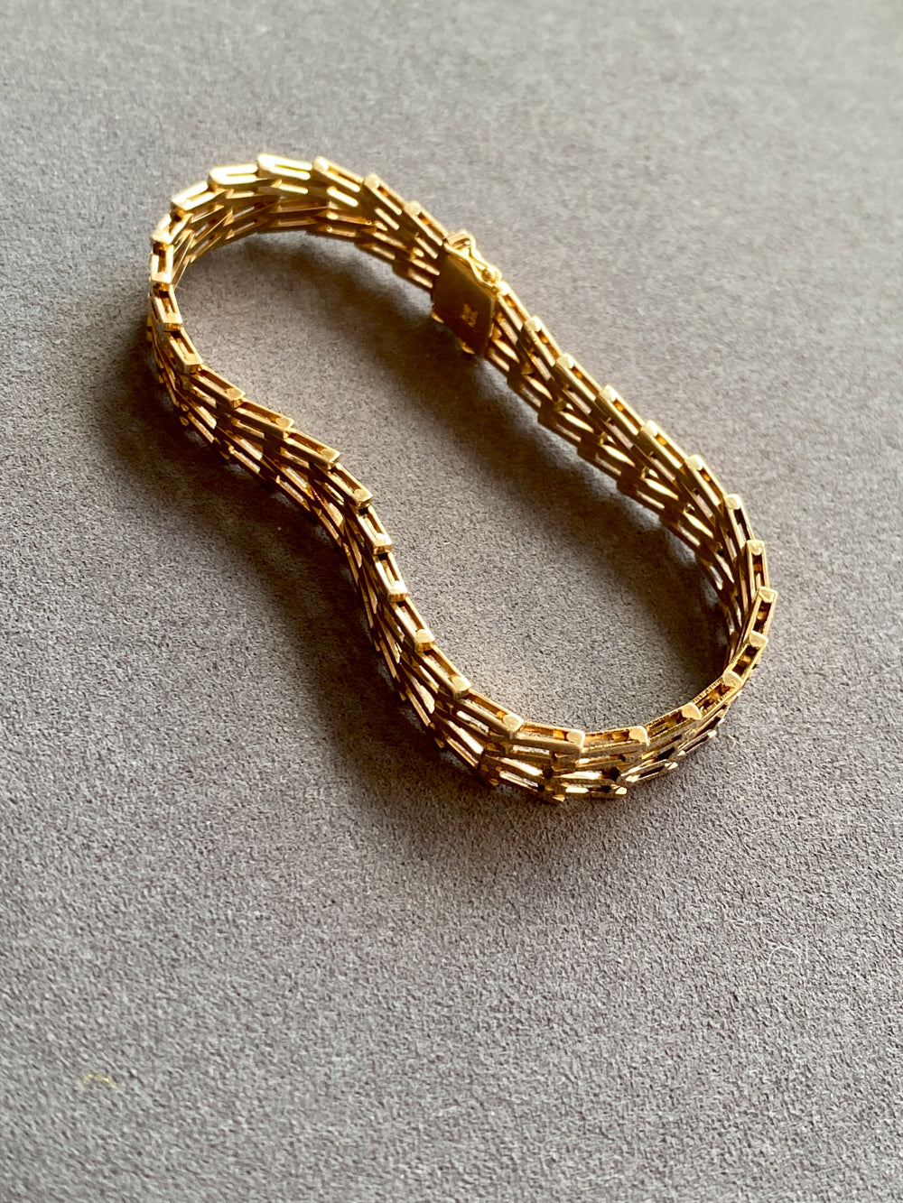 Vintage Danish V-link Bracelet in 14k Gold by SV Glymerrs - 7.5 inch length