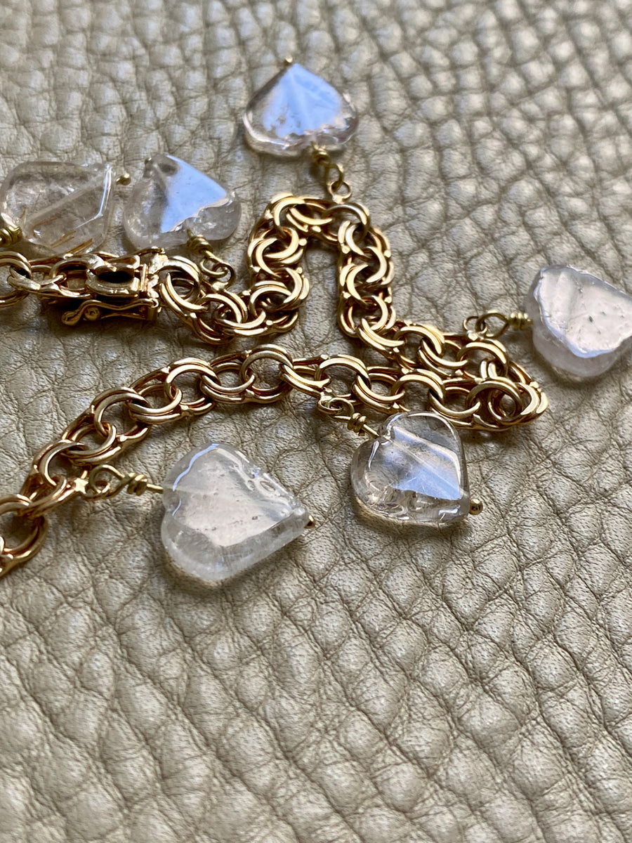 1964 Double link charm bracelet in 18k gold with quartz hearts- 7.75 inch length