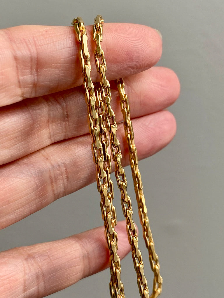 18k Gold Vintage - Unique Elongated Wavy Biker Link Chain Necklace - 18.9 inch length