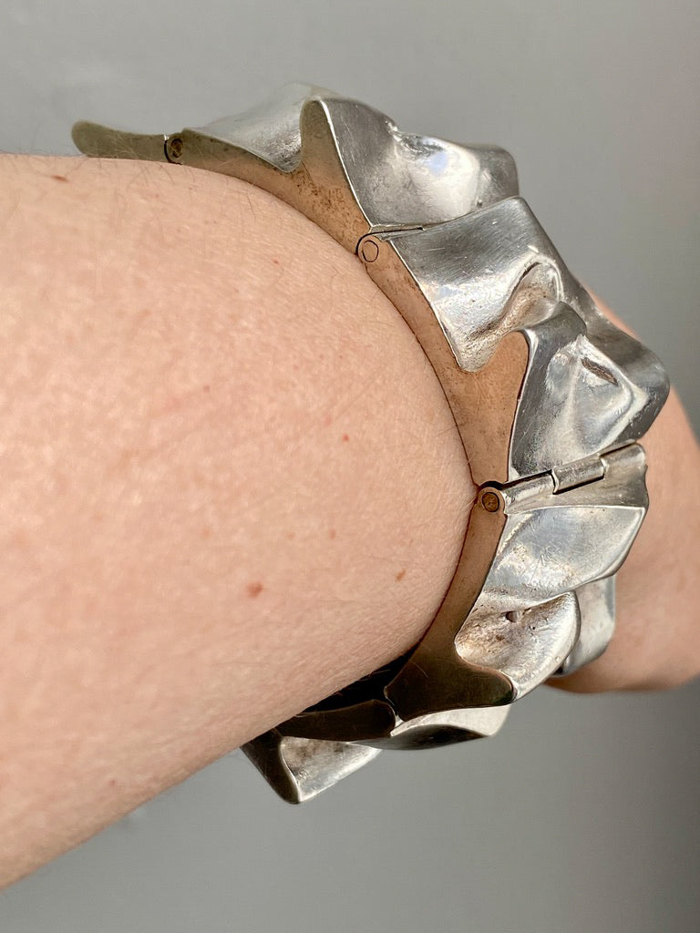 Brutalist Wide Organic Link Bracelet in Sterling Silver by Matti Hyvärinen for Sirokoru Oy - 7 inch length