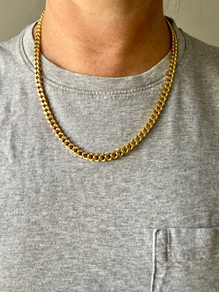 AMAZING! Heavy Italian Vintage Curb Link Necklace in Solid 18k Gold - 20 inch length