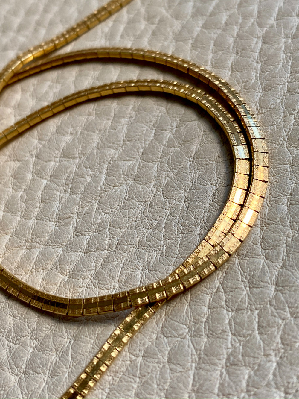 Vintage Omega Link Necklace in 18k Gold- Made in Trissino Italy, 1960s/1970s era - 16.5 inch length