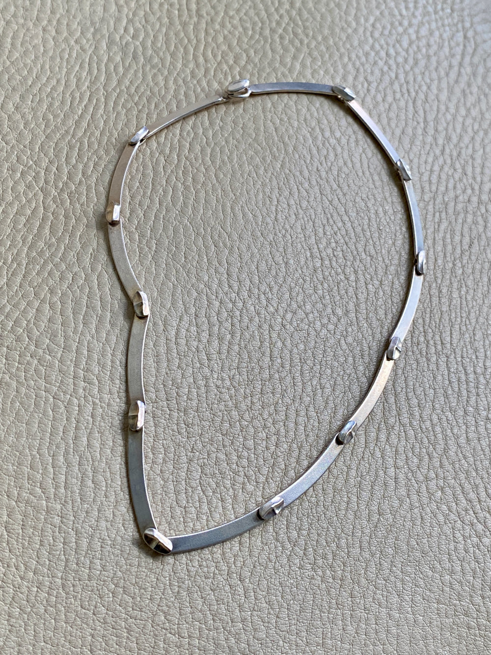 1985 ‘Labyrint’ necklace by Bjorn Weckstrom for Lapponia - Vintage Finnish long bar link choker necklace in sterling silver - 15 inch length