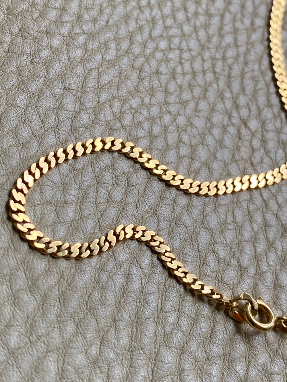 1929 Swedish Vintage Pressed Curb Link 18k Gold Necklace - 17 inch length