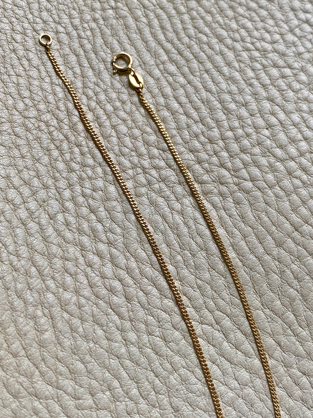 Vintage 18k gold curb link necklace - 20 inch length