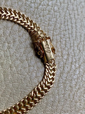 Italian Classic UnoAErre Herringbone Link Bracelet in 18k gold - 7.25 inch length