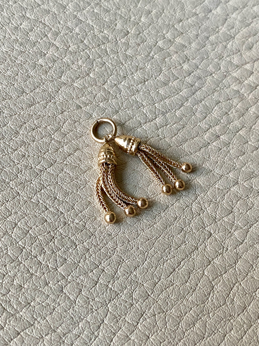 14k Gold Victorian era Linked Pair of Chain Tassels charm or pendant