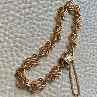 1946 Handmade Cursive Link Bracelet in 18k Gold - Stockholm, Sweden - 7.5 inch length