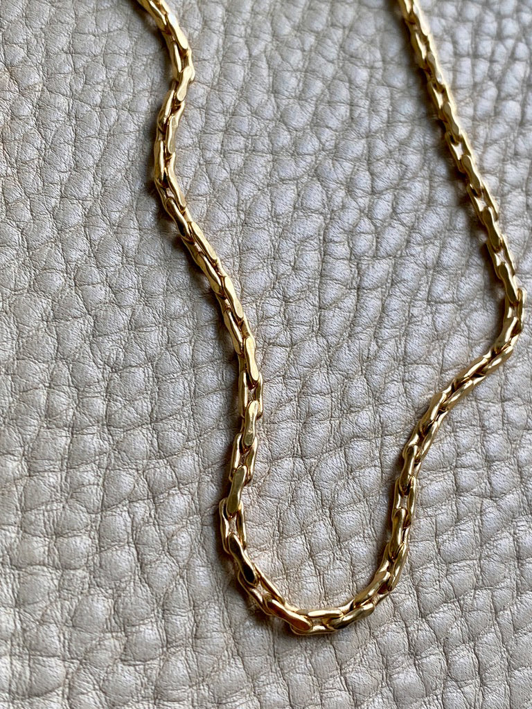 18k Gold Vintage - Unique Elongated Wavy Biker Link Chain Necklace - 18.9 inch length