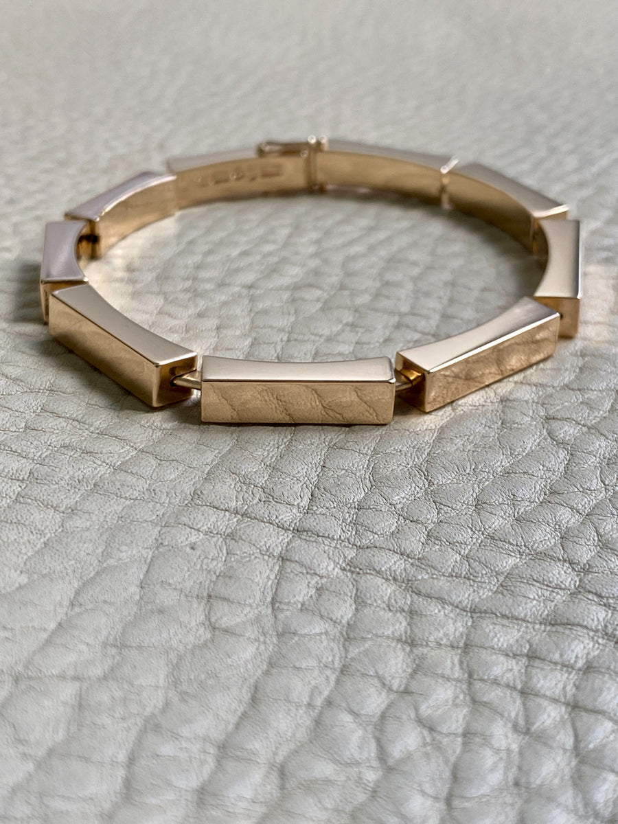 MAGNIFICENT!! 1970 - 9 sided Geometric Link Bracelet in 18k Yellow Gold by Forsman & Gardfors - 7.5 inch length