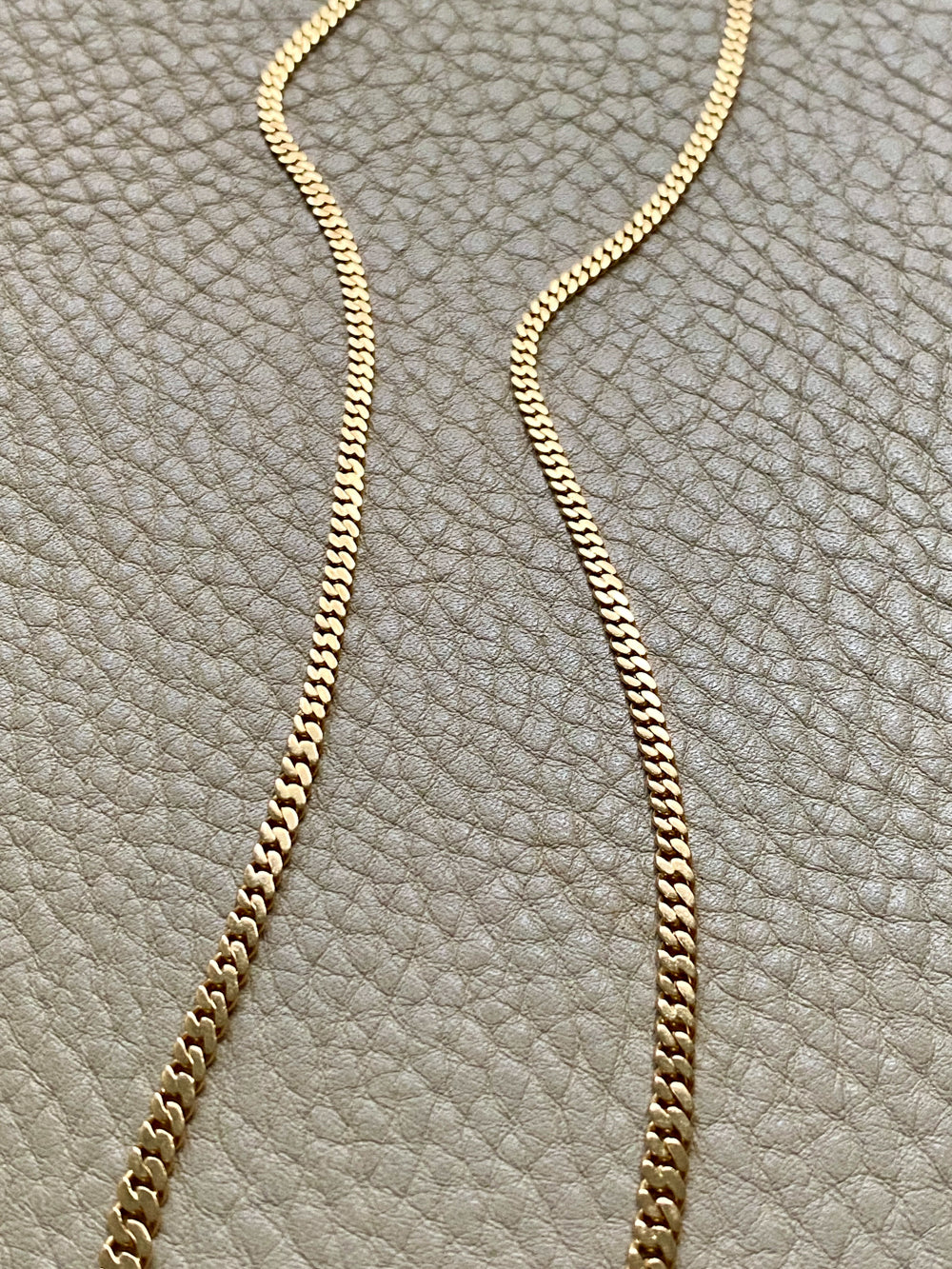 Midcentury Swedish 18k gold pressed curb link necklace, graduated width - 18 inch length