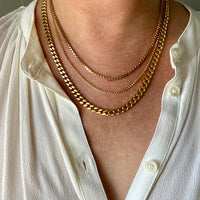 AMAZING! Heavy Italian Vintage Curb Link Necklace in Solid 18k Gold - 20 inch length