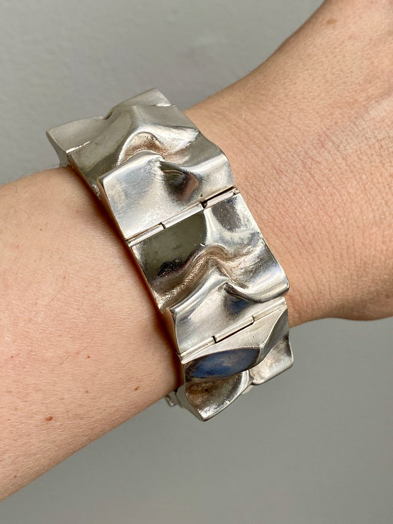 Brutalist Wide Organic Link Bracelet in Sterling Silver by Matti Hyvärinen for Sirokoru Oy - 7 inch length