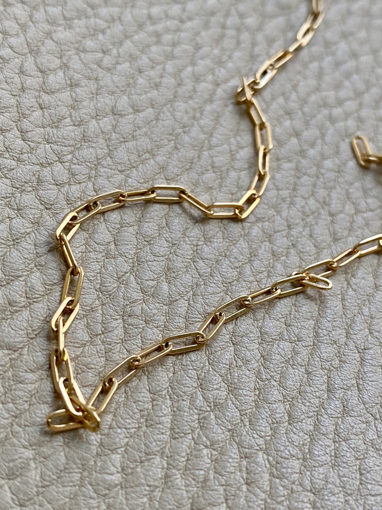 Skinny vintage paper clip chain in 18k gold - 15.6 inch length